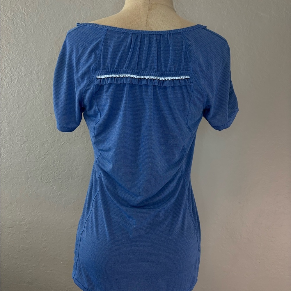 Blue Lululemon Women's Top - Picture 3 of 6